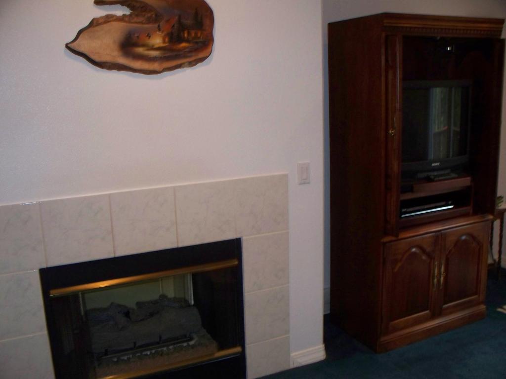 פוסט פולס River Cove Elegant Waterfront Bed & Breakfast חדר תמונה
