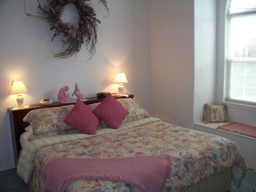 פוסט פולס River Cove Elegant Waterfront Bed & Breakfast חדר תמונה
