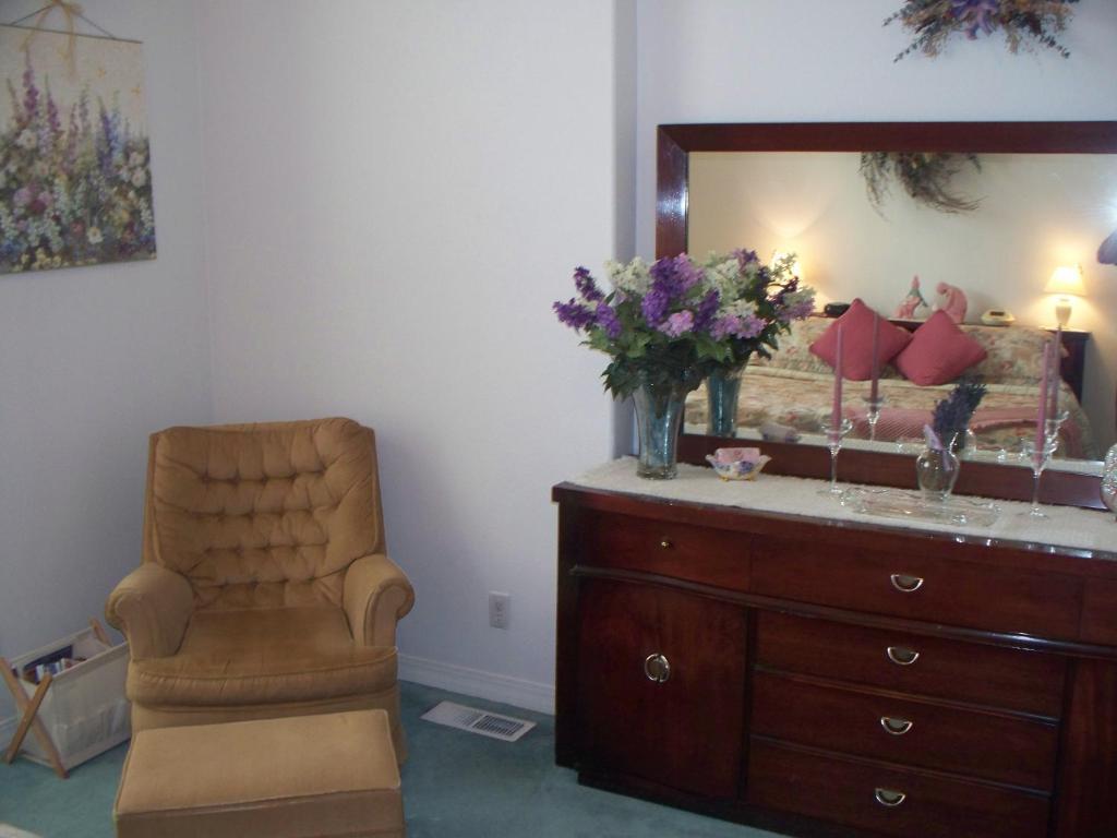 פוסט פולס River Cove Elegant Waterfront Bed & Breakfast חדר תמונה